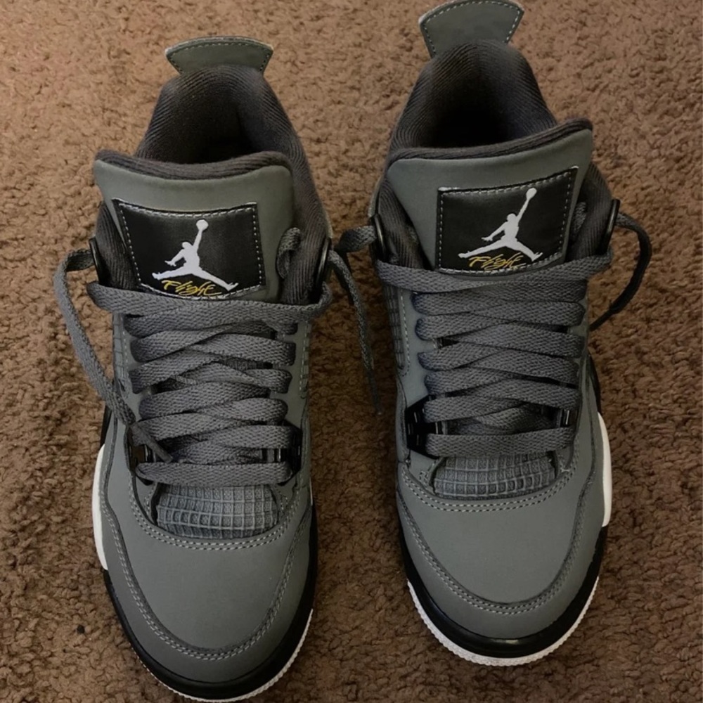 Air Jordan Retro 4 “cool grey”